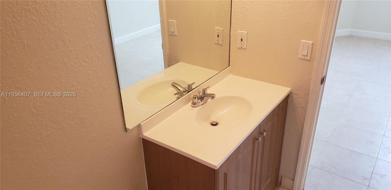 2811 SE 17th Ave , Unit 202, Homestead, FL 33035 Photo