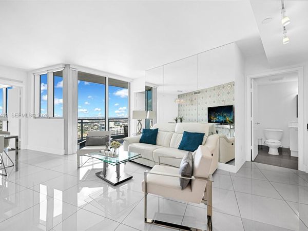 92 SW 3rd St , Unit 4806, Miami, FL 33130