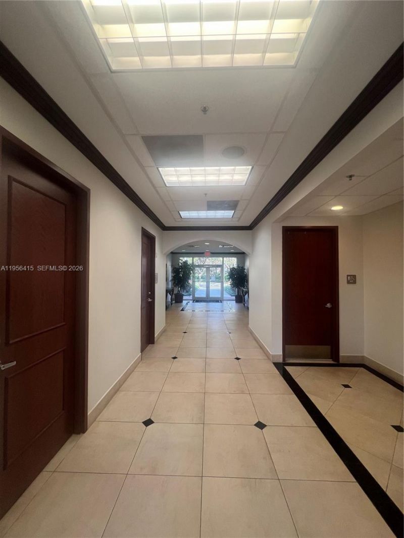 2893 Executive Park Dr, Unit 125, Weston, FL 33331 Photo