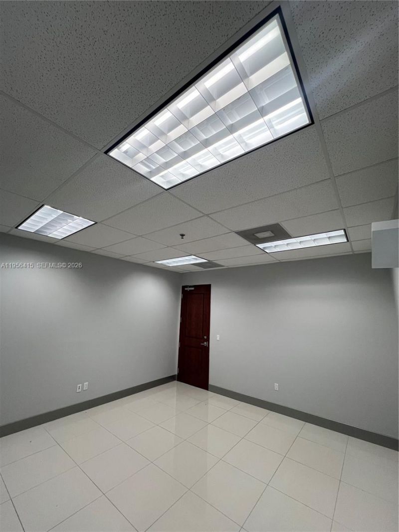 2893 Executive Park Dr, Unit 125, Weston, FL 33331 Photo