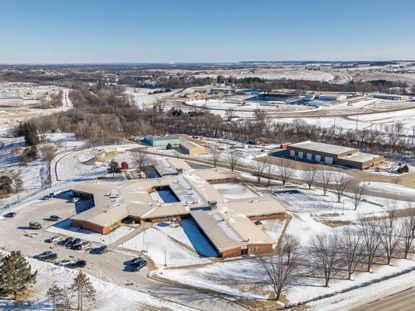 1160 Seippel Road, Dubuque, IA 52001