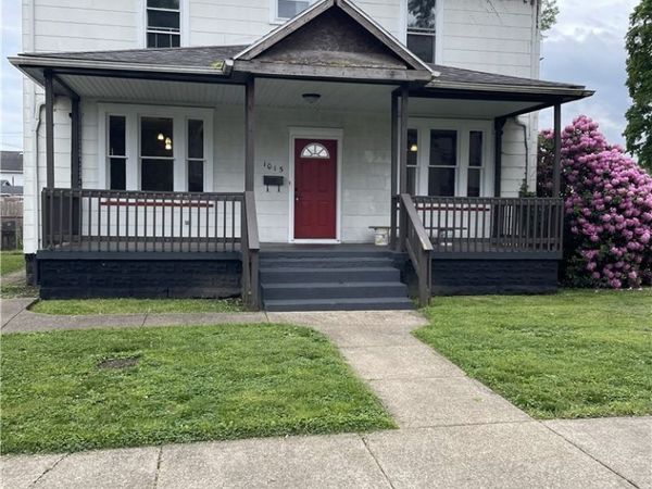 1015 Orchard Street, Coshocton, OH 43812