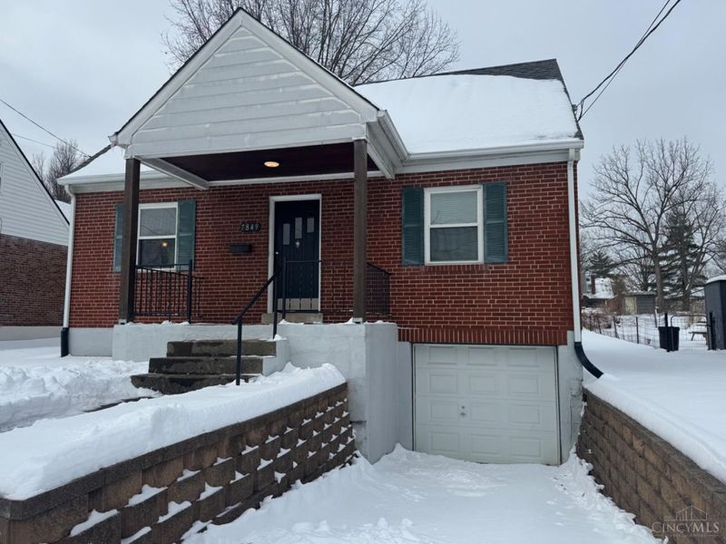 7849 Seward Avenue, Cincinnati, OH 45231 Photo 1