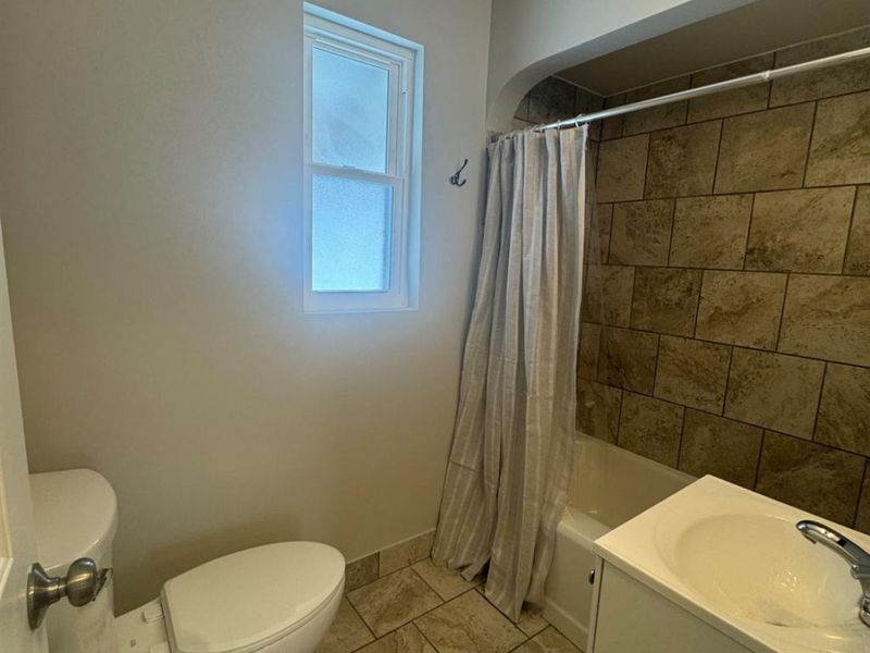 7849 Seward Avenue, Cincinnati, OH 45231 Photo 9