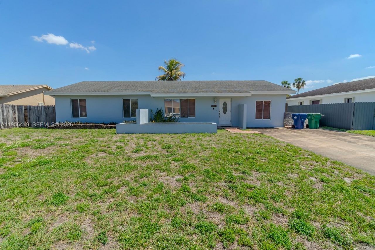 20013 NW 62nd Pl, Hialeah, FL 33015 Photo