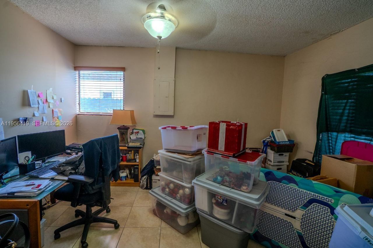 20013 NW 62nd Pl, Hialeah, FL 33015 Photo