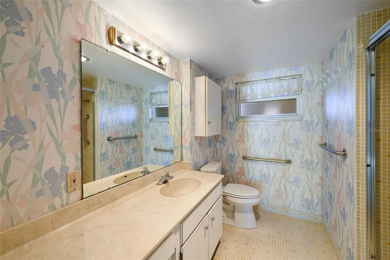4401 Gulf Of Mexico Drive, Unit 601, Longboat Key, FL 34228 Photo