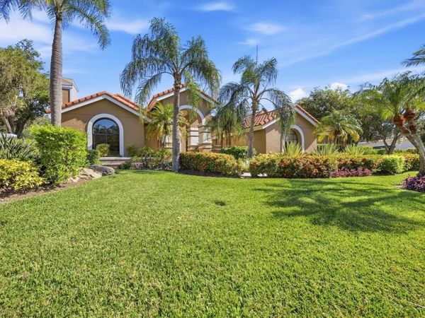 4221 ESCONDITO CIRCLE, SARASOTA, FL 34238
