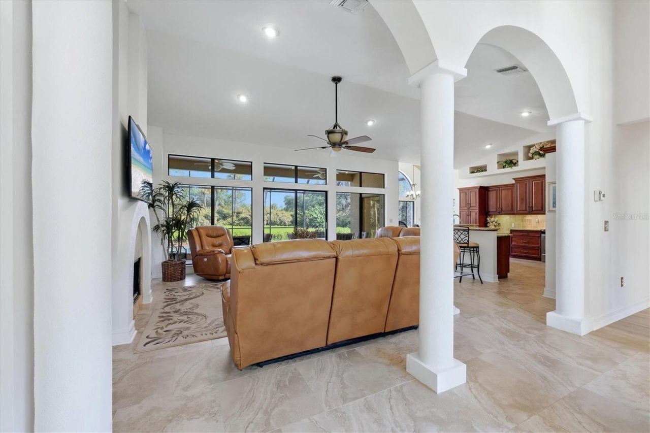 4221 Escondito Circle, Sarasota, FL 34238 Photo