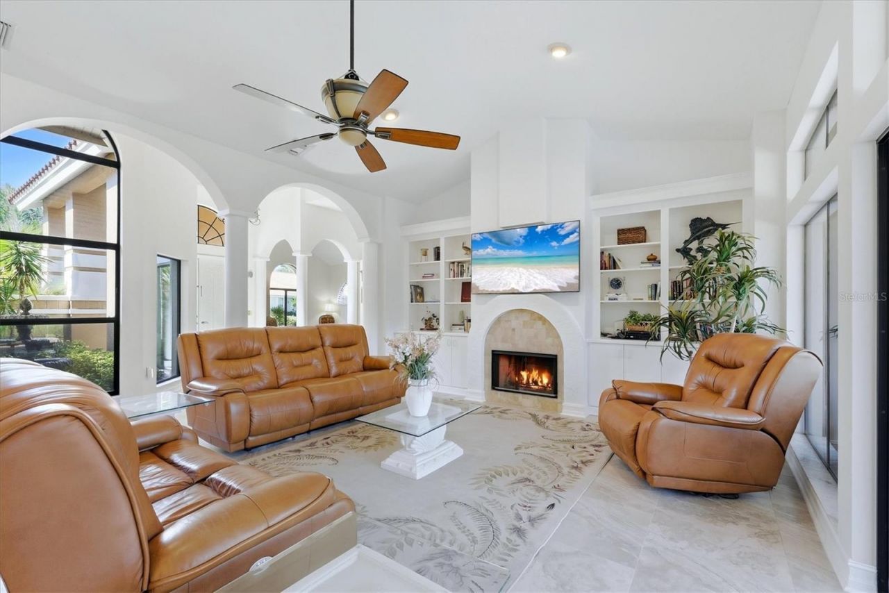 4221 Escondito Circle, Sarasota, FL 34238 Photo