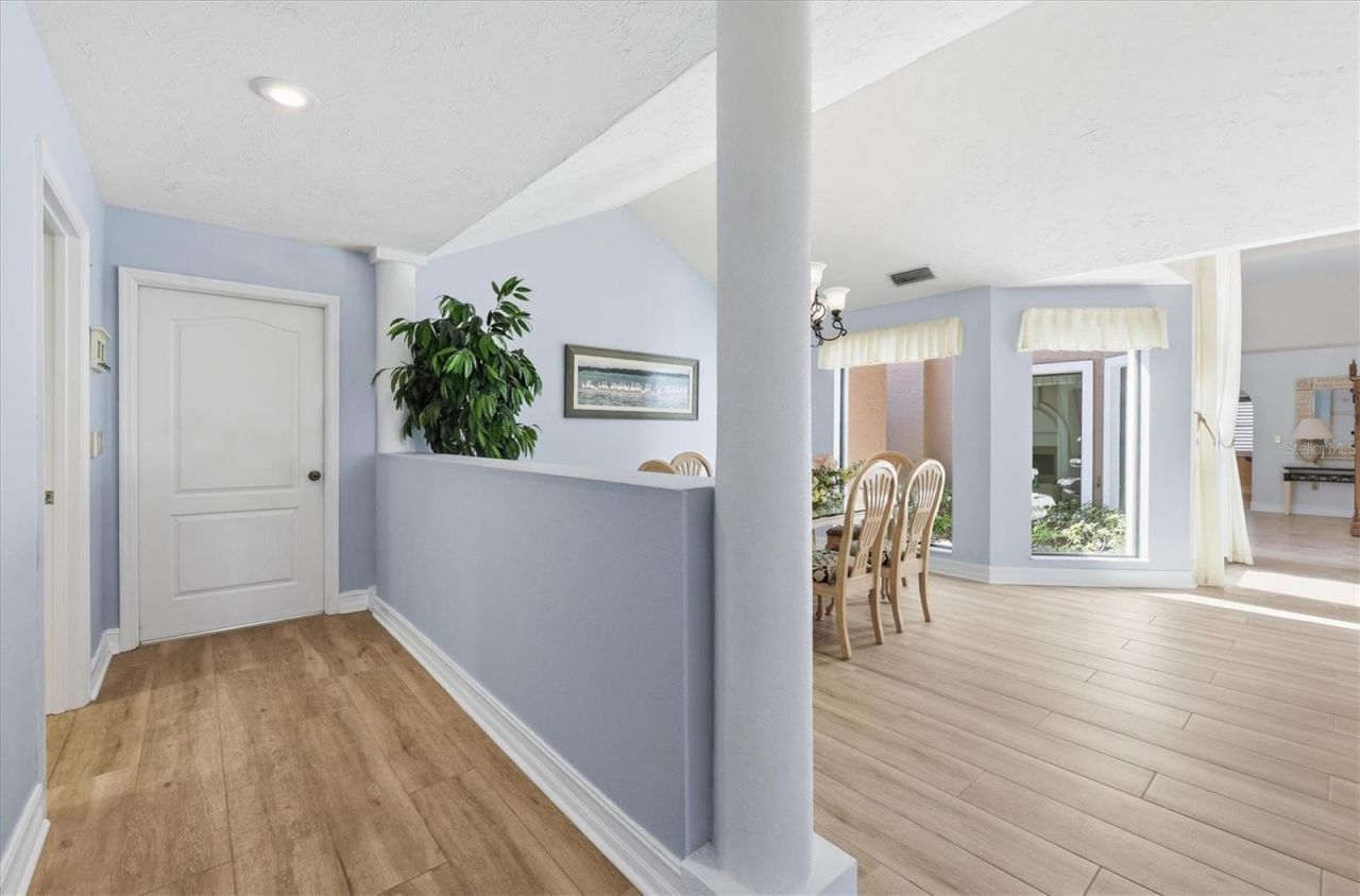 4221 Escondito Circle, Sarasota, FL 34238 Photo