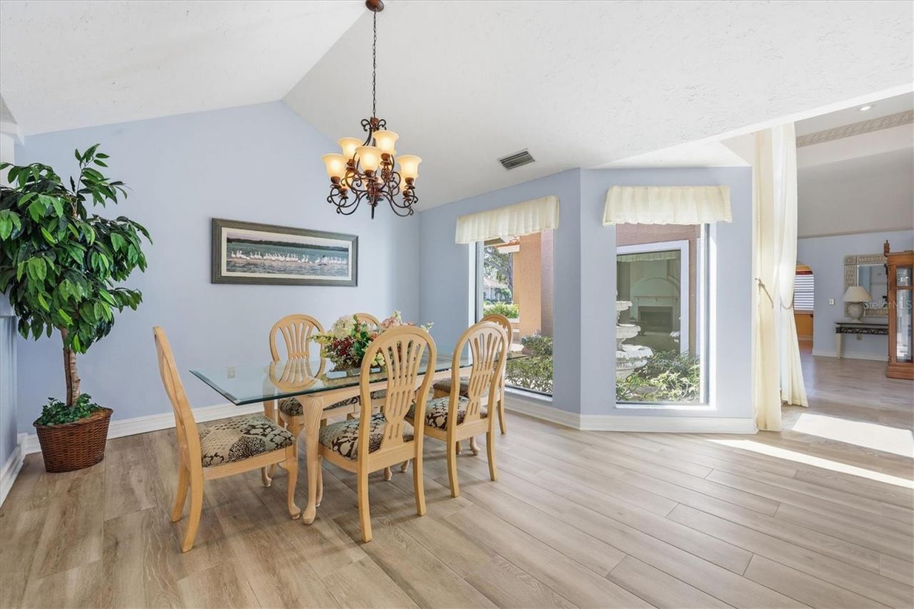 4221 Escondito Circle, Sarasota, FL 34238 Photo