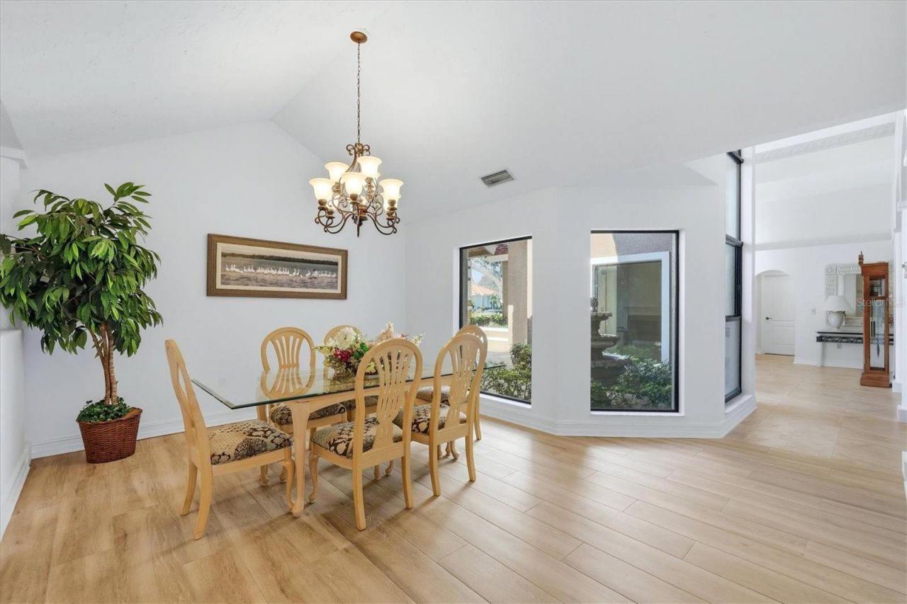 4221 Escondito Circle, Sarasota, FL 34238 Photo
