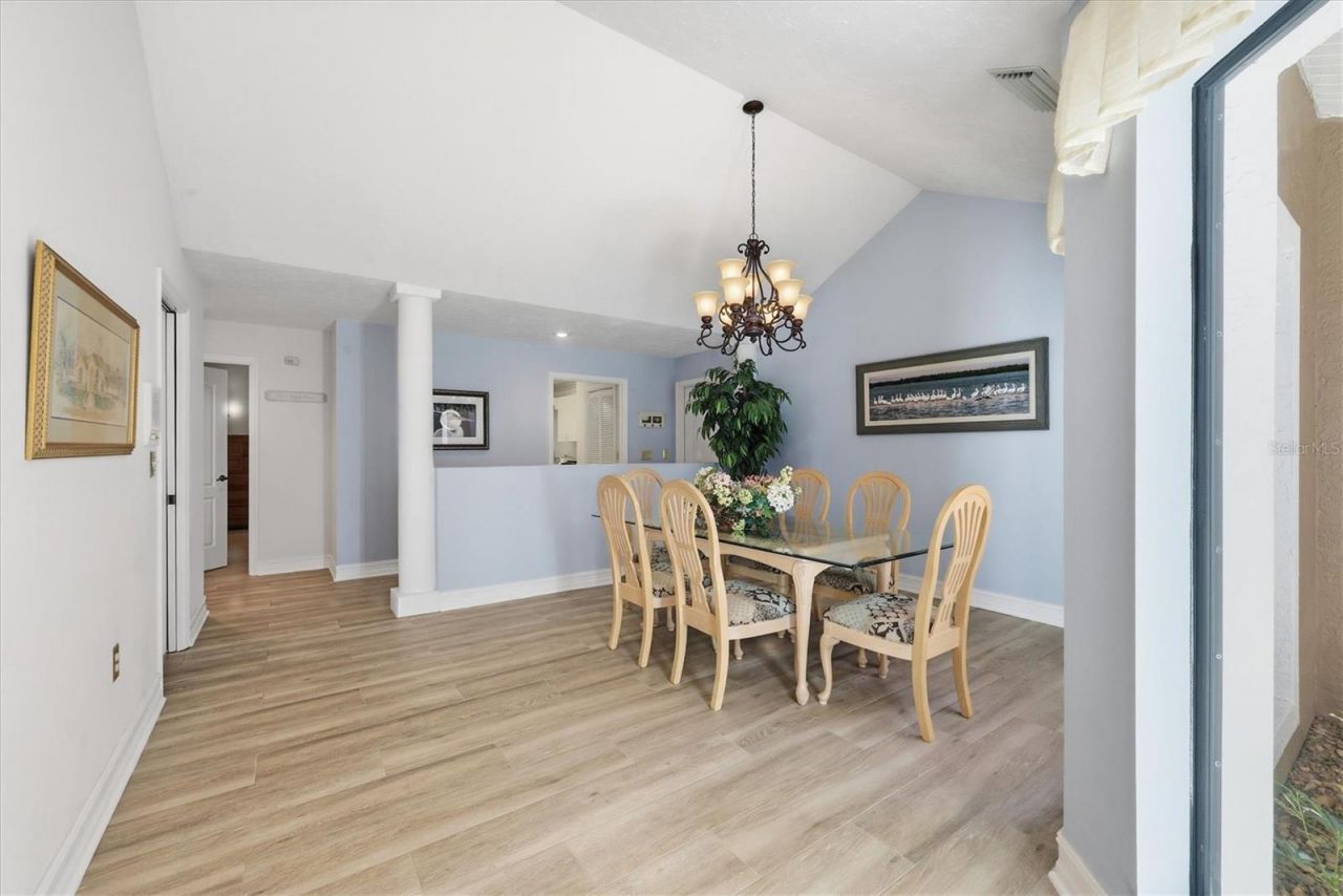 4221 Escondito Circle, Sarasota, FL 34238 Photo