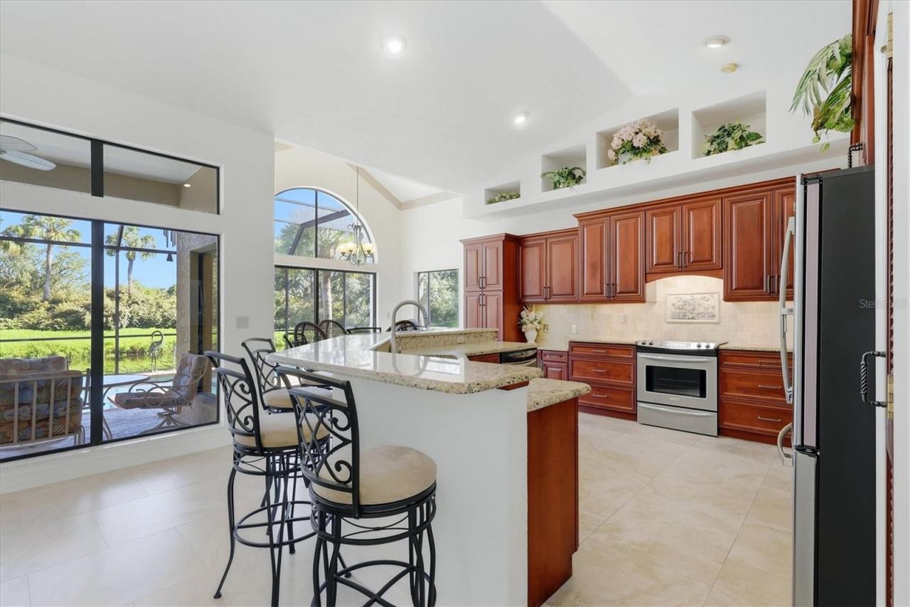 4221 Escondito Circle, Sarasota, FL 34238 Photo