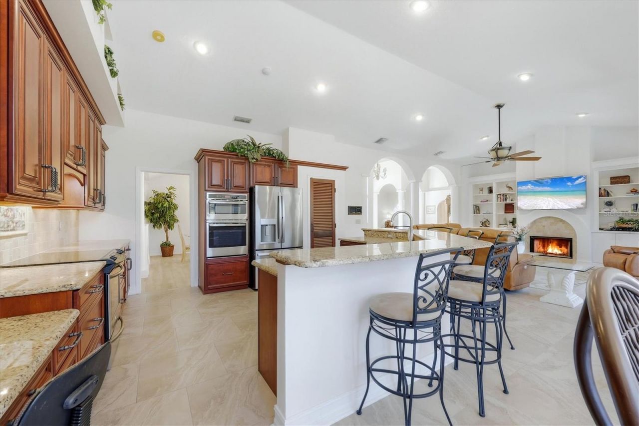 4221 Escondito Circle, Sarasota, FL 34238 Photo
