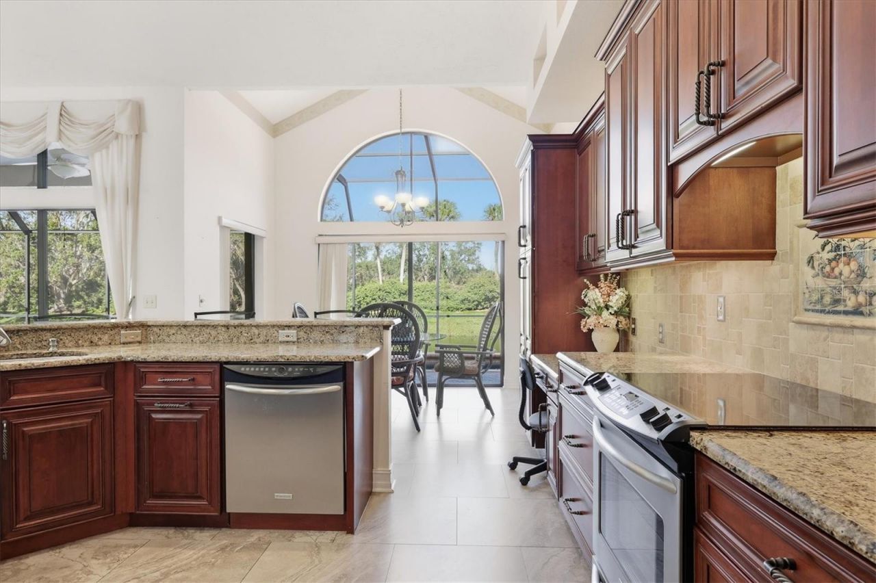 4221 Escondito Circle, Sarasota, FL 34238 Photo