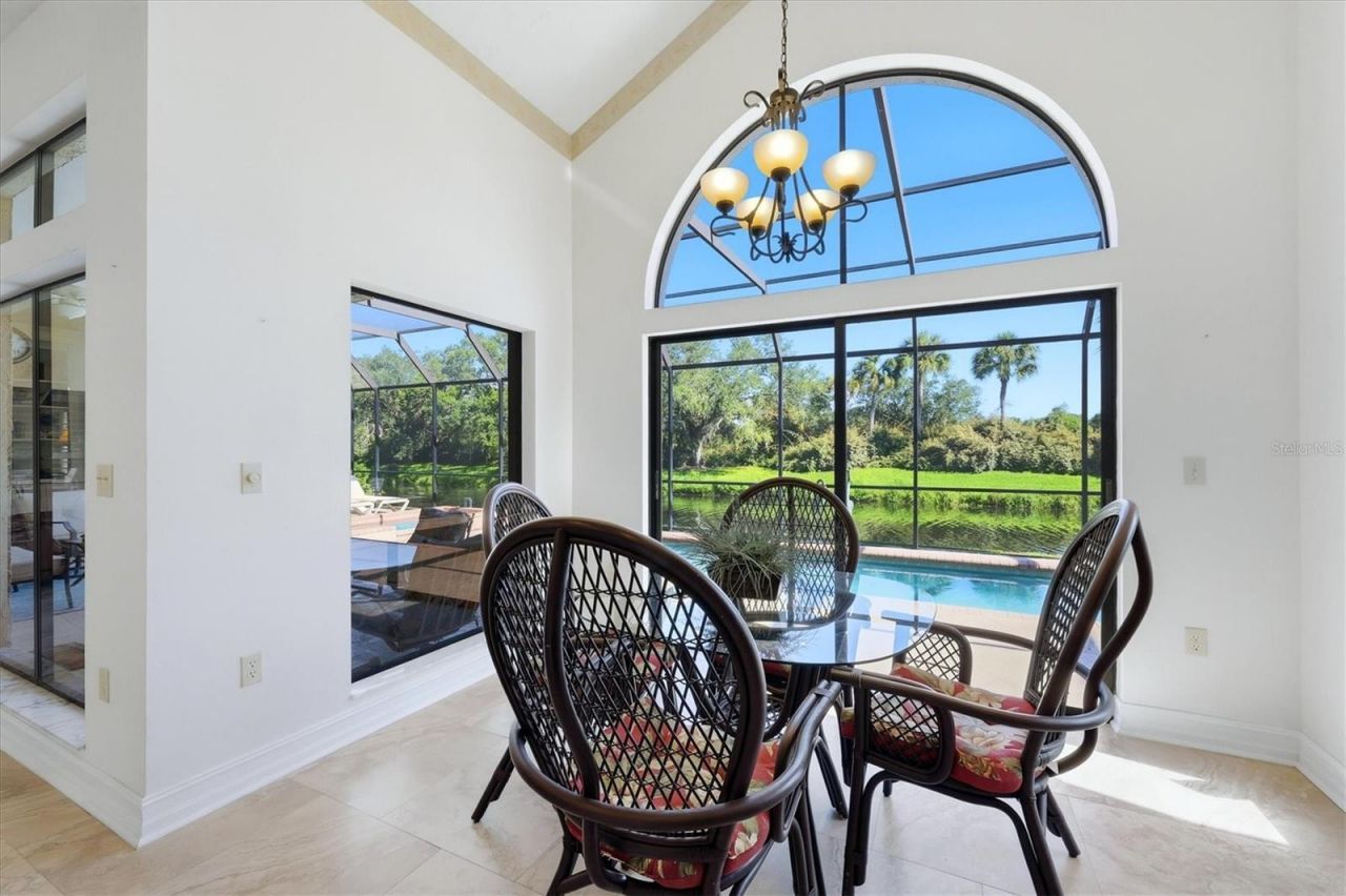 4221 Escondito Circle, Sarasota, FL 34238 Photo