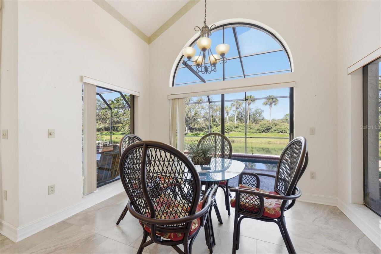4221 Escondito Circle, Sarasota, FL 34238 Photo