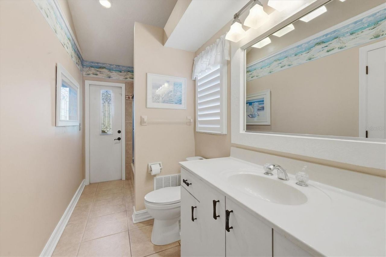 4221 Escondito Circle, Sarasota, FL 34238 Photo