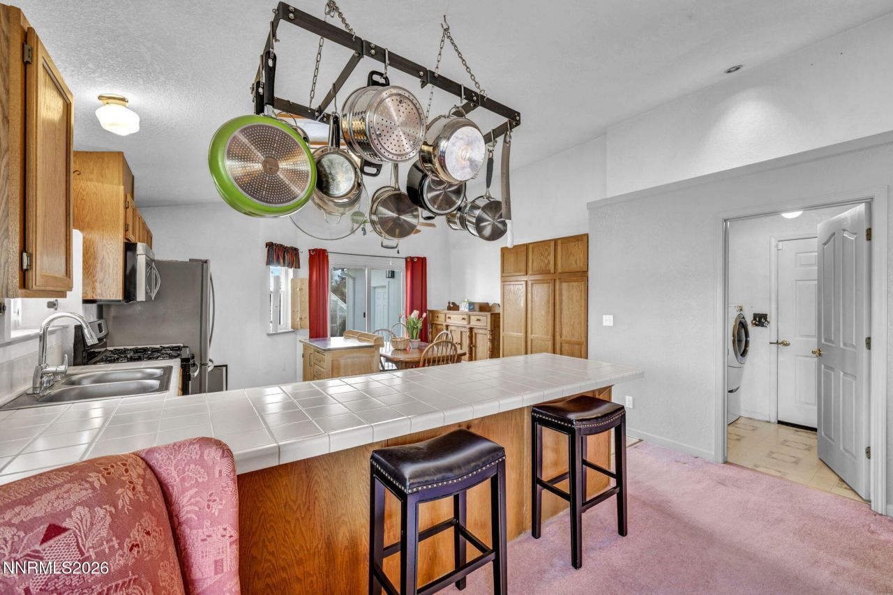 840 Russell Way, Gardnerville, NV 89460 Photo