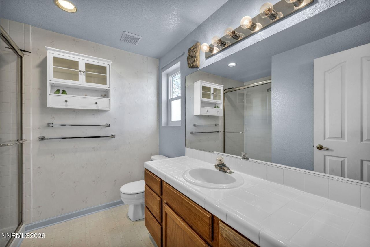 840 Russell Way, Gardnerville, NV 89460 Photo