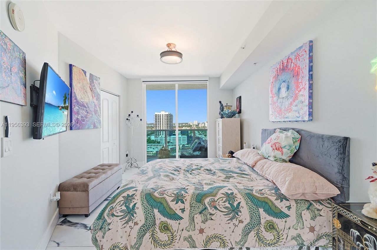 1881 79th St Cswy , Unit 1705, North Bay Village, FL 33141 Photo