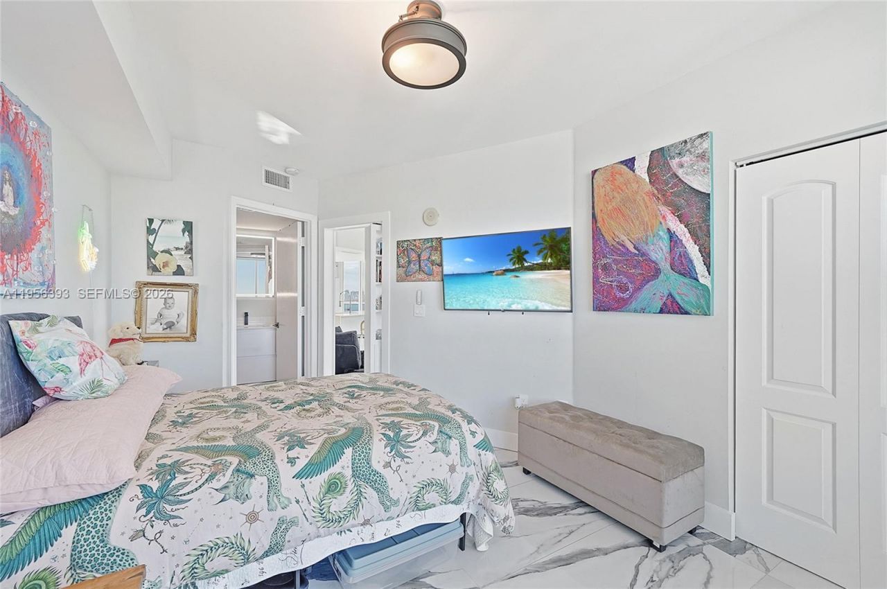 1881 79th St Cswy , Unit 1705, North Bay Village, FL 33141 Photo