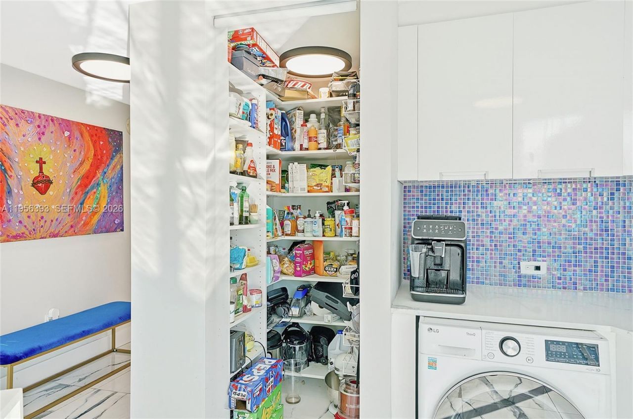 1881 79th St Cswy , Unit 1705, North Bay Village, FL 33141 Photo