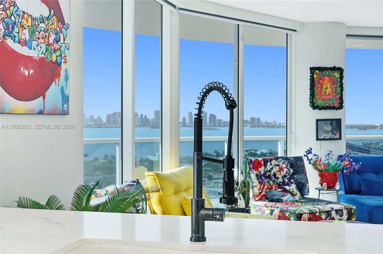 1881 79th St Cswy , Unit 1705, North Bay Village, FL 33141 Photo