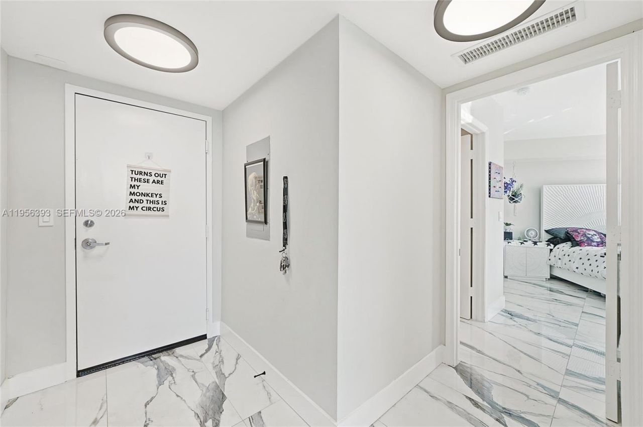 1881 79th St Cswy , Unit 1705, North Bay Village, FL 33141 Photo