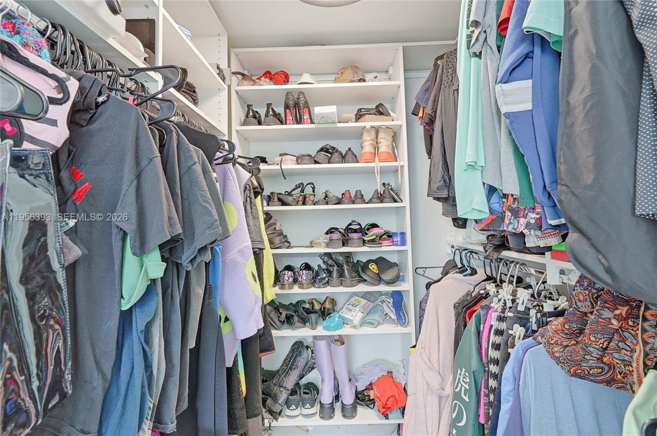 1881 79th St Cswy , Unit 1705, North Bay Village, FL 33141 Photo