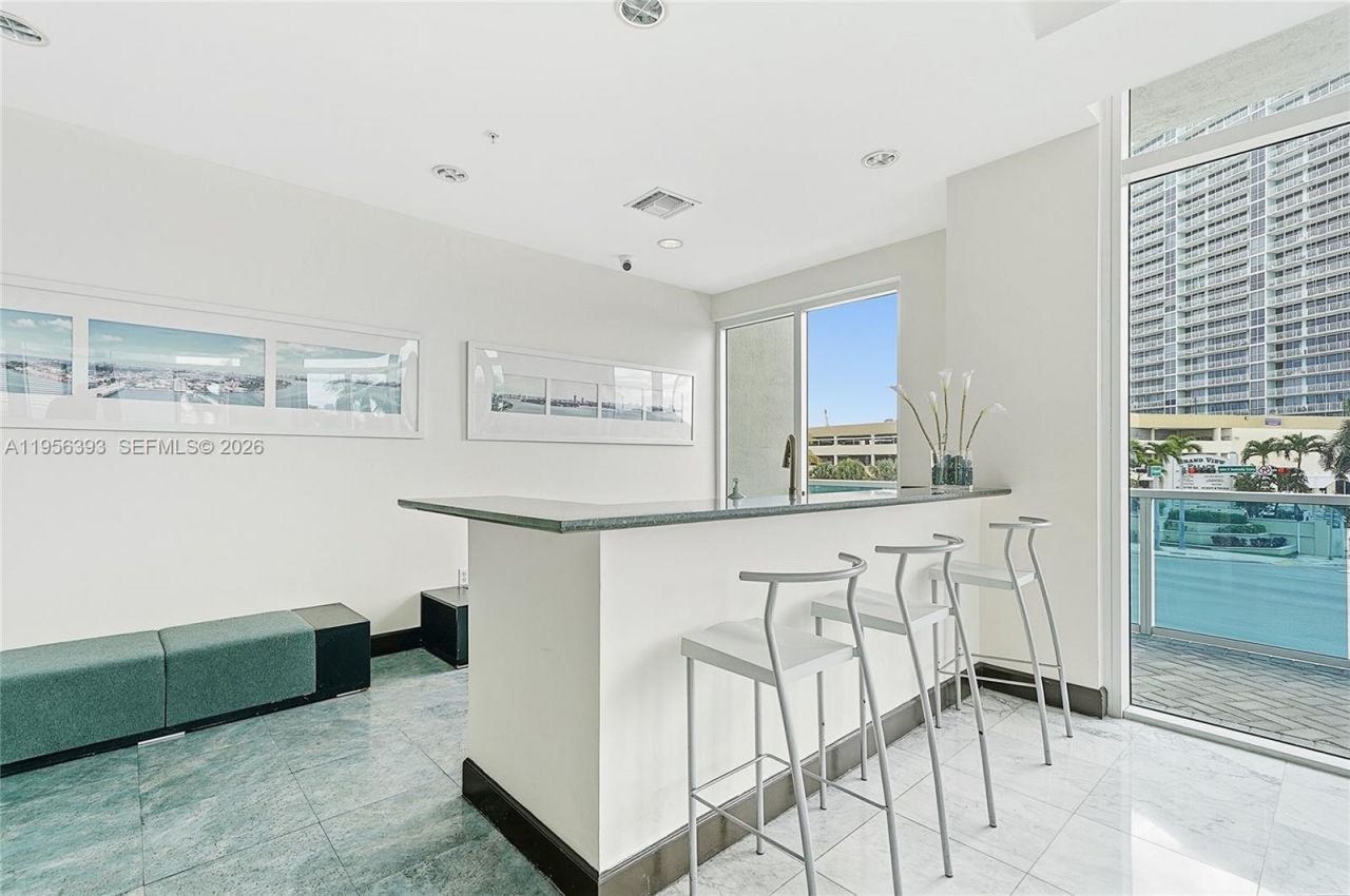 1881 79th St Cswy , Unit 1705, North Bay Village, FL 33141 Photo