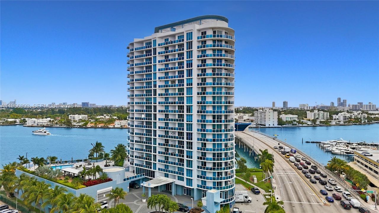 1881 79th St Cswy , Unit 1705, North Bay Village, FL 33141 Photo