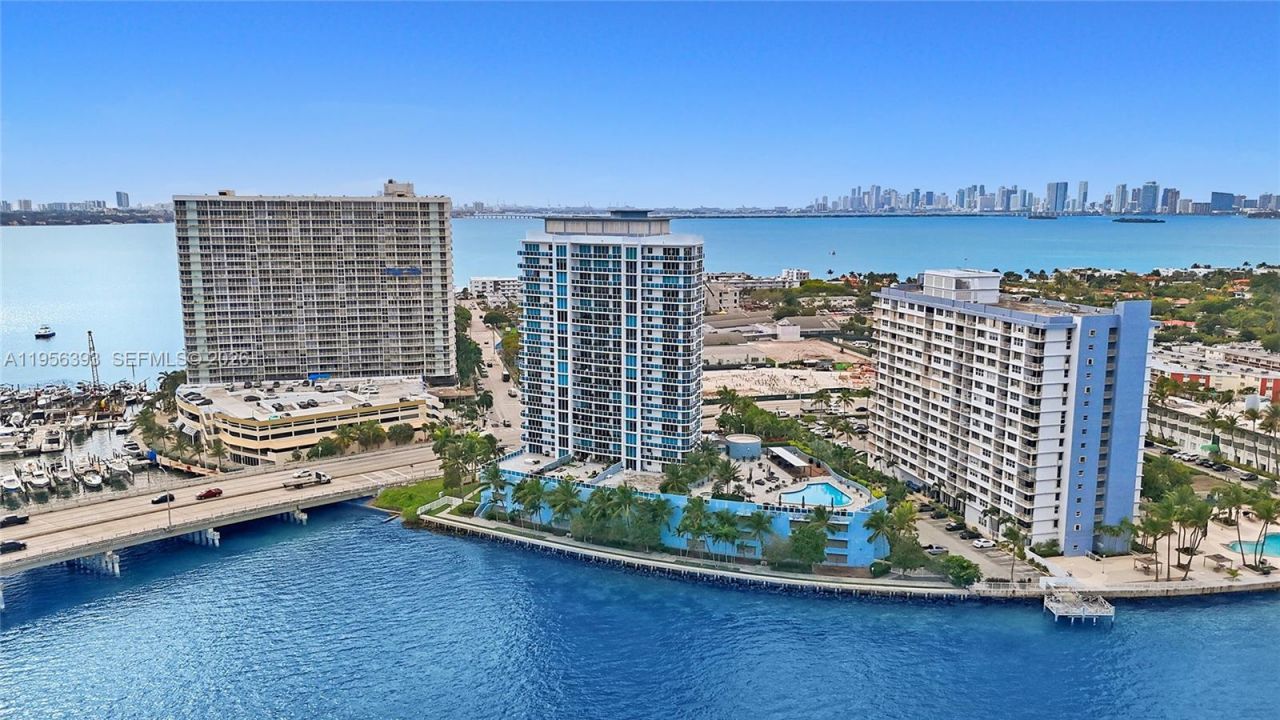 1881 79th St Cswy , Unit 1705, North Bay Village, FL 33141 Photo