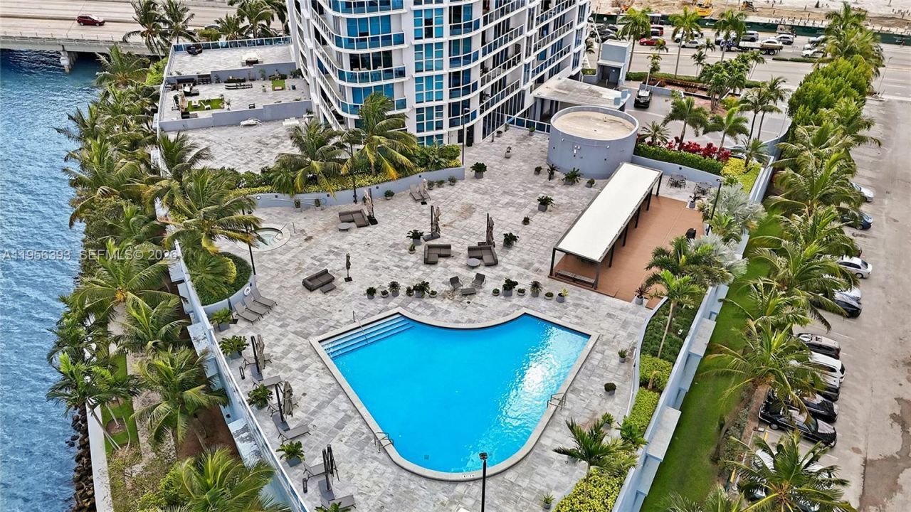 1881 79th St Cswy , Unit 1705, North Bay Village, FL 33141 Photo