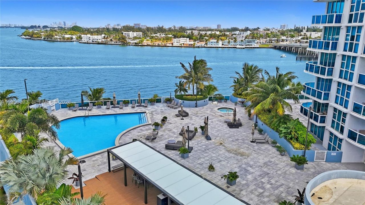 1881 79th St Cswy , Unit 1705, North Bay Village, FL 33141 Photo