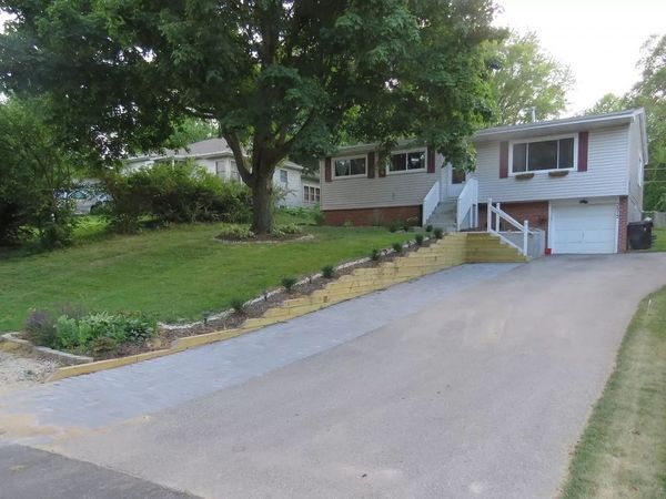 3513 Greenleaf Avenue, Island Lake, IL 60042