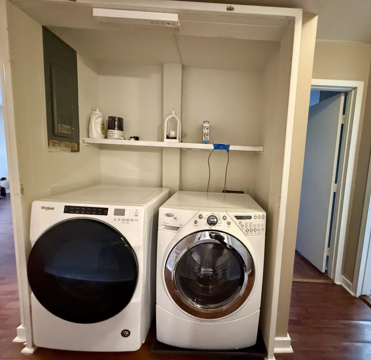 2251 Hillcrest Avenue Photo 11