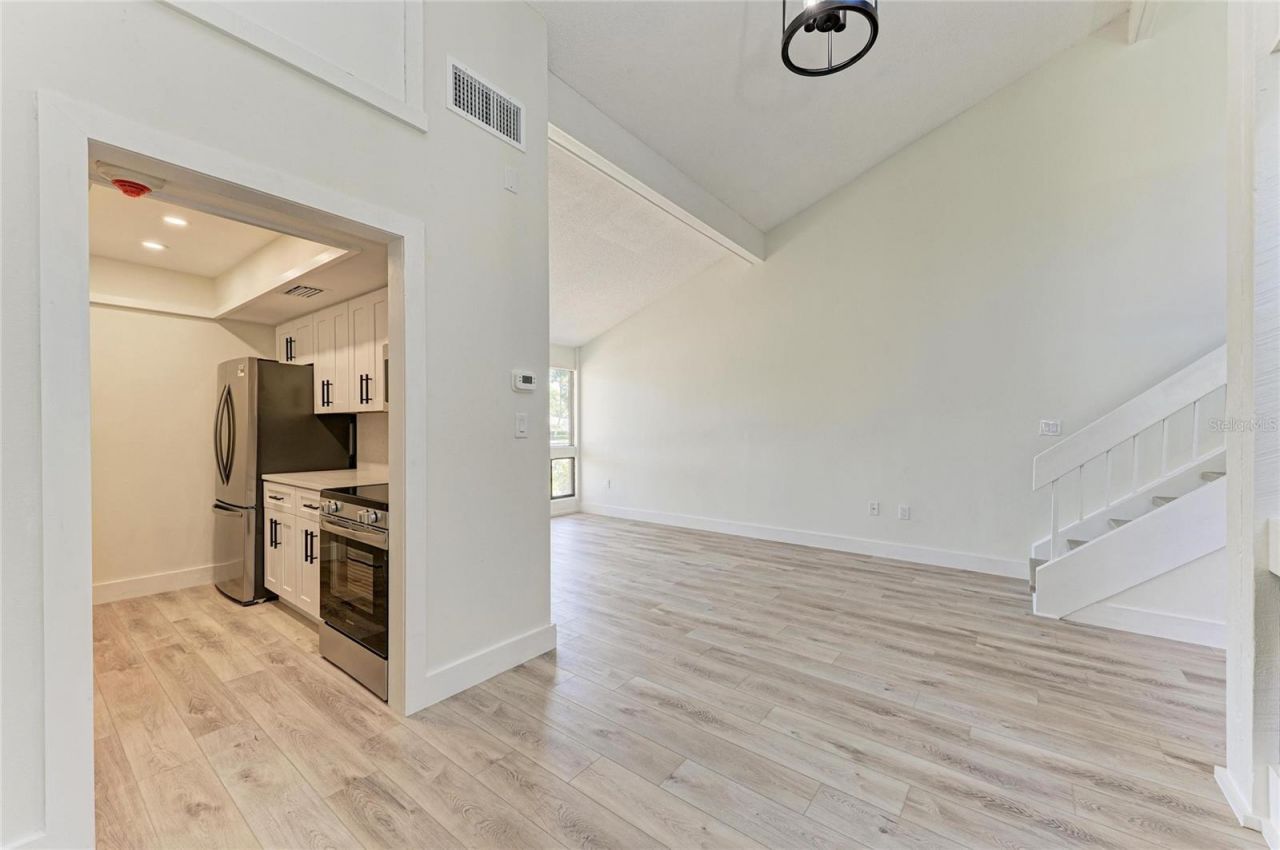 800 S Blvd Of The Presidents, Unit 9, Sarasota, FL 34236 Photo