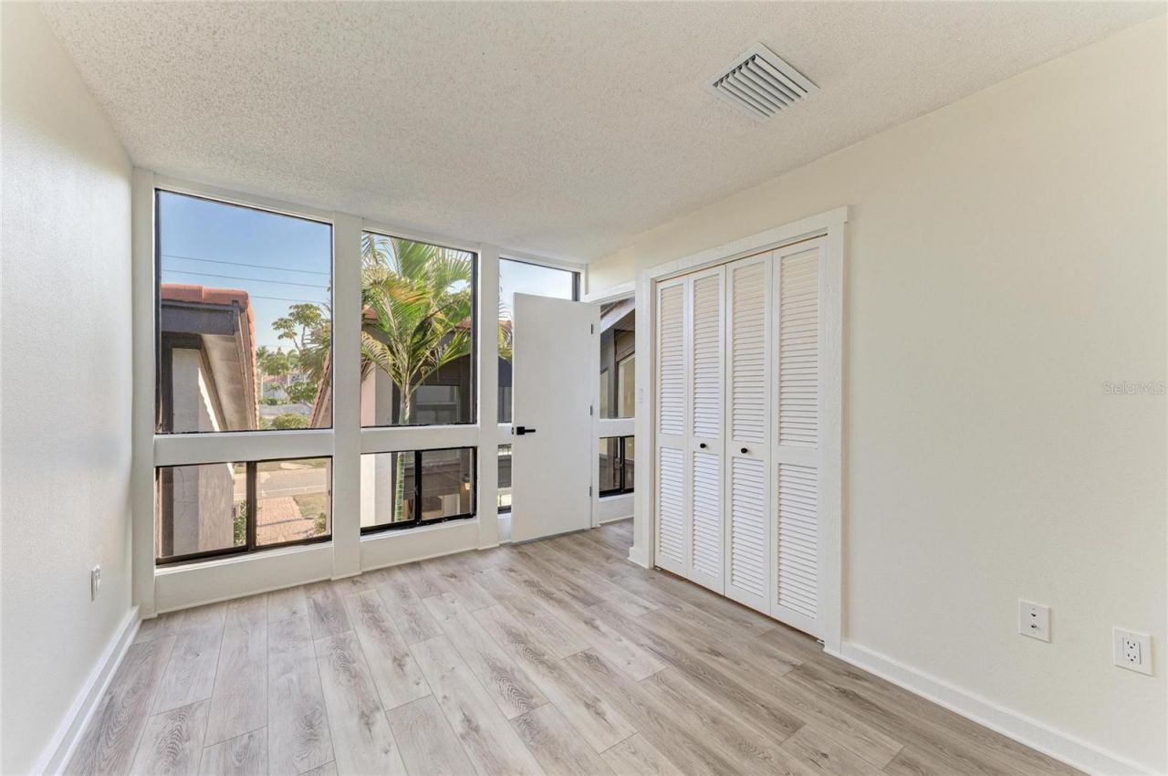 800 S Blvd Of The Presidents, Unit 9, Sarasota, FL 34236 Photo