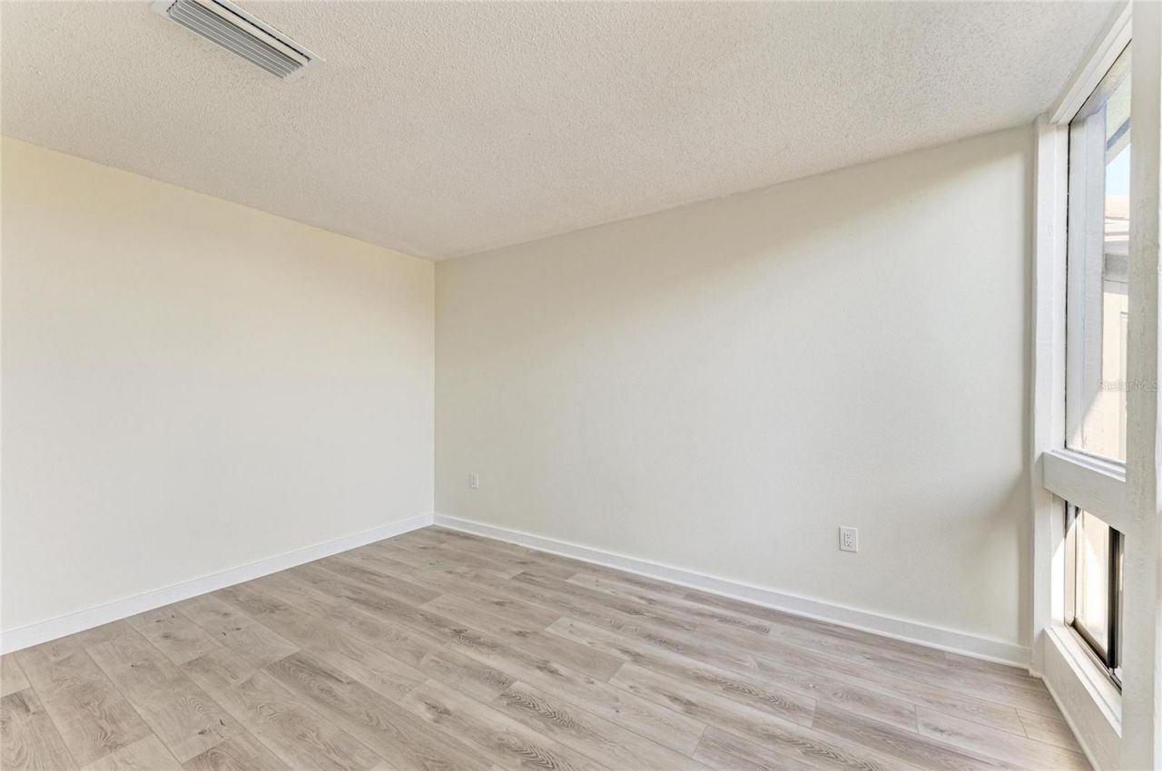 800 S Blvd Of The Presidents, Unit 9, Sarasota, FL 34236 Photo