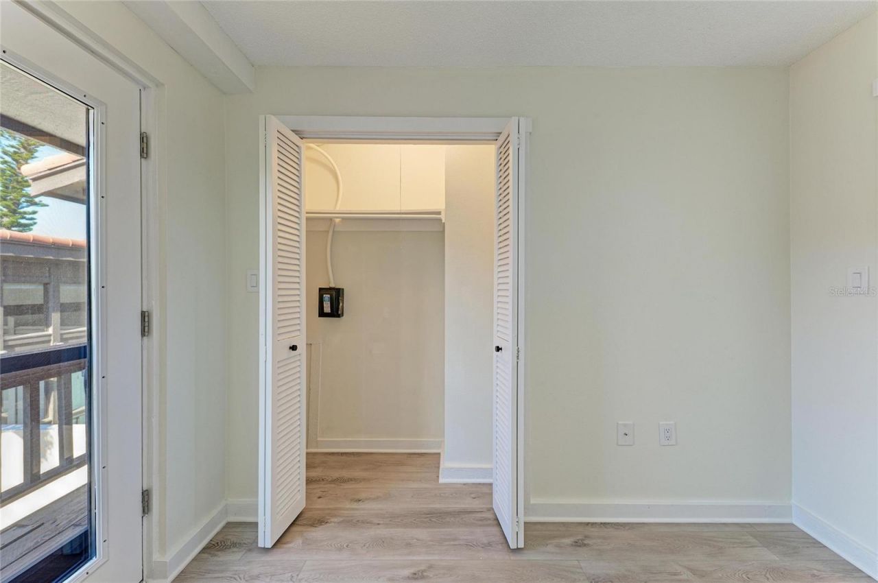 800 S Blvd Of The Presidents, Unit 9, Sarasota, FL 34236 Photo