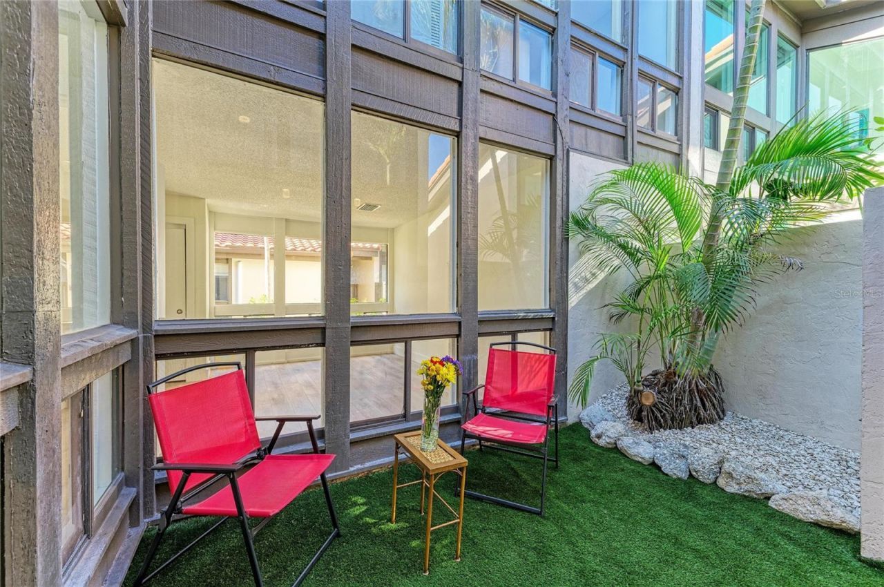 800 S Blvd Of The Presidents, Unit 9, Sarasota, FL 34236 Photo