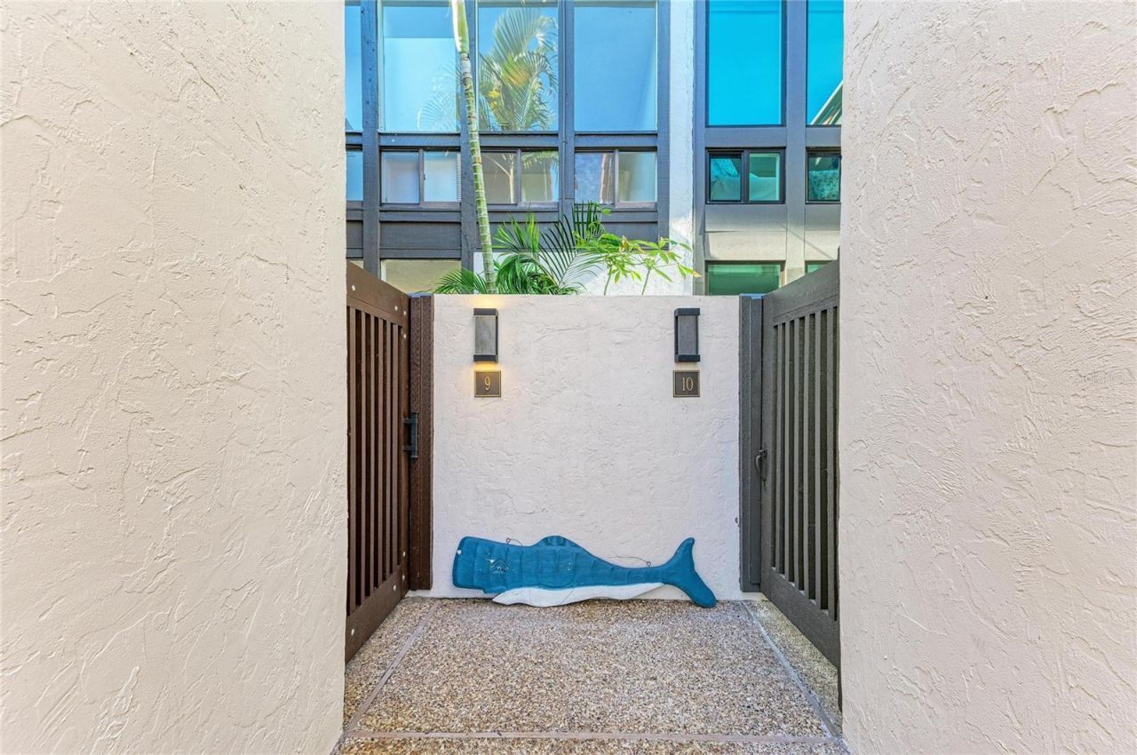 800 S Blvd Of The Presidents, Unit 9, Sarasota, FL 34236 Photo