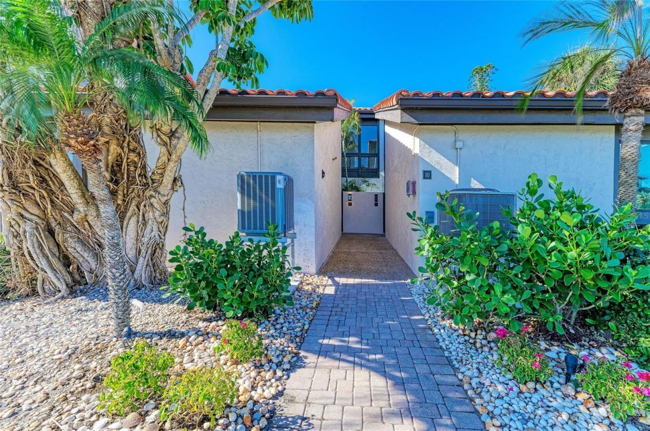 800 S Blvd Of The Presidents, Unit 9, Sarasota, FL 34236 Photo