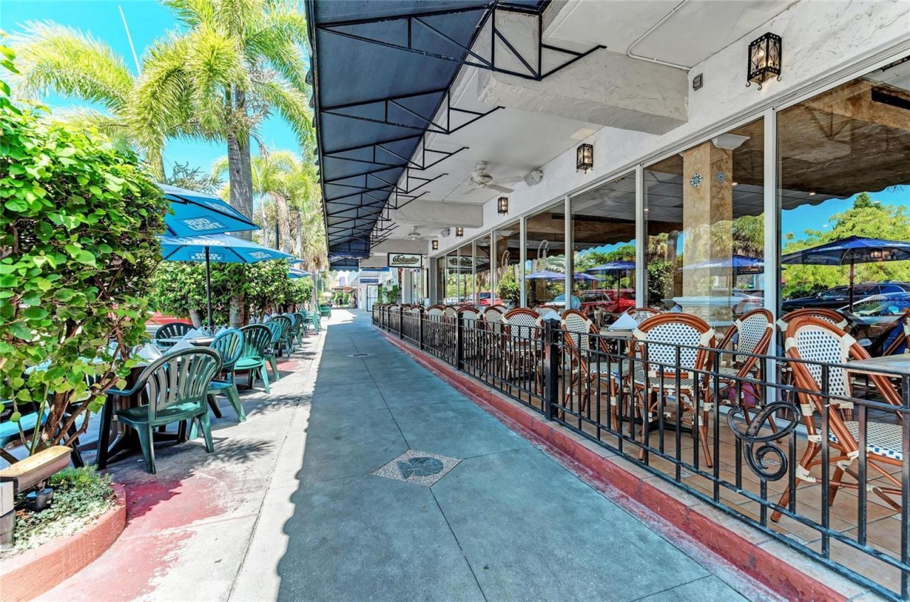 800 S Blvd Of The Presidents, Unit 9, Sarasota, FL 34236 Photo