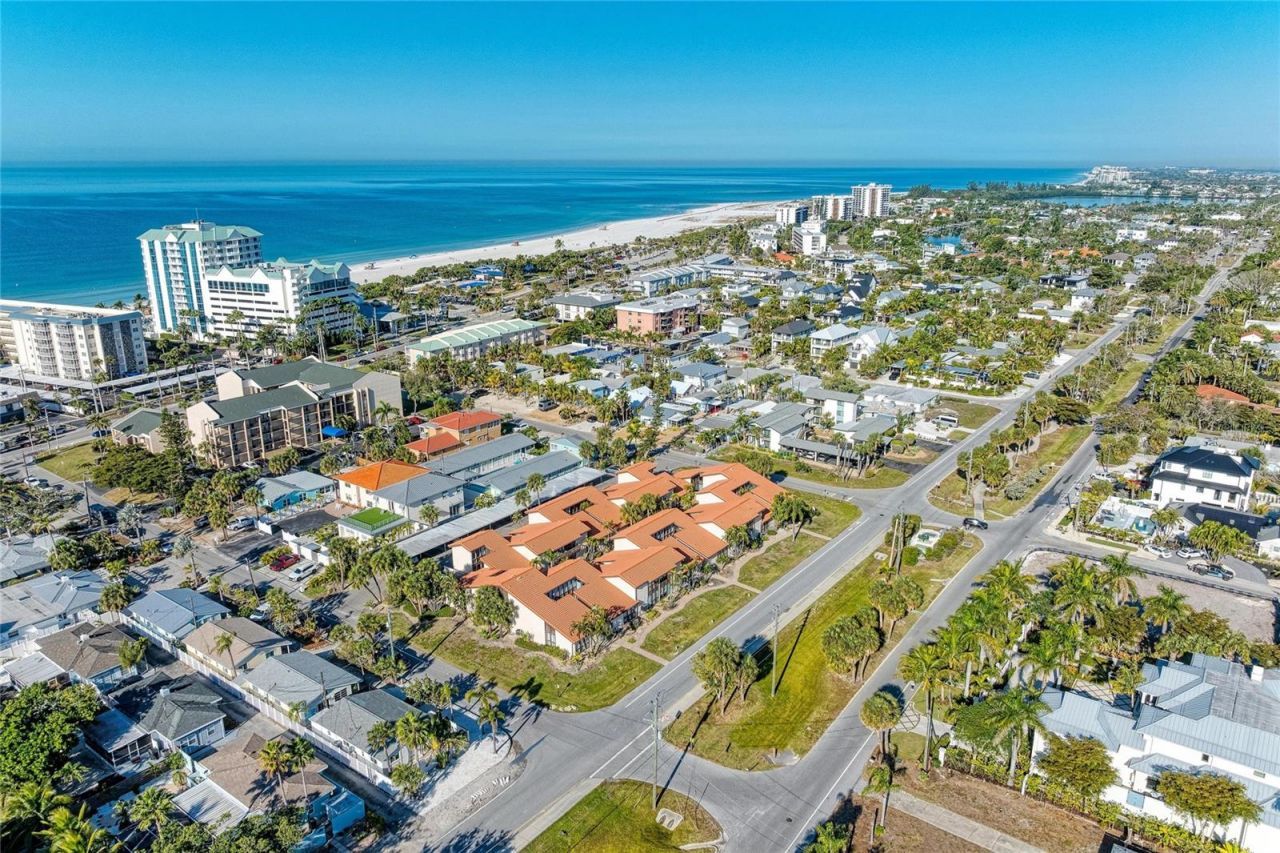 800 S Blvd Of The Presidents, Unit 9, Sarasota, FL 34236 Photo