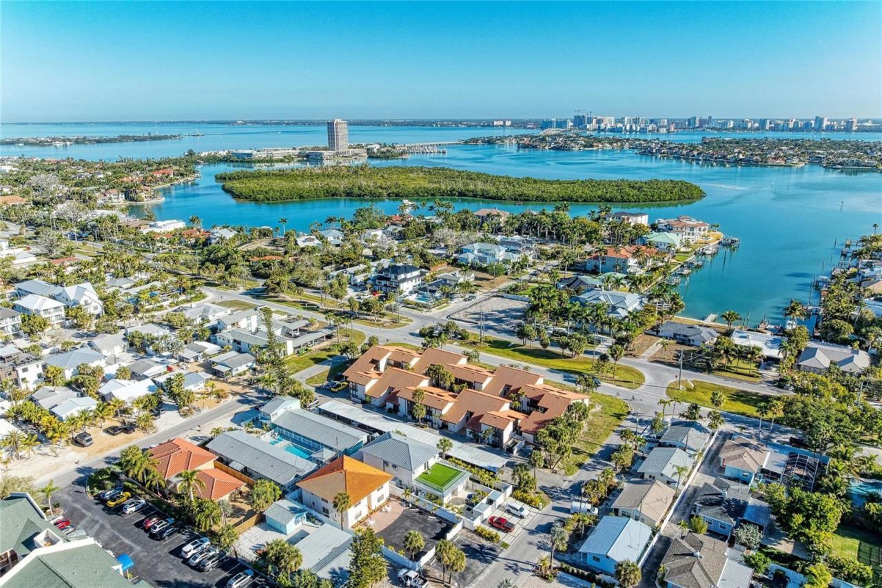 800 S Blvd Of The Presidents, Unit 9, Sarasota, FL 34236 Photo