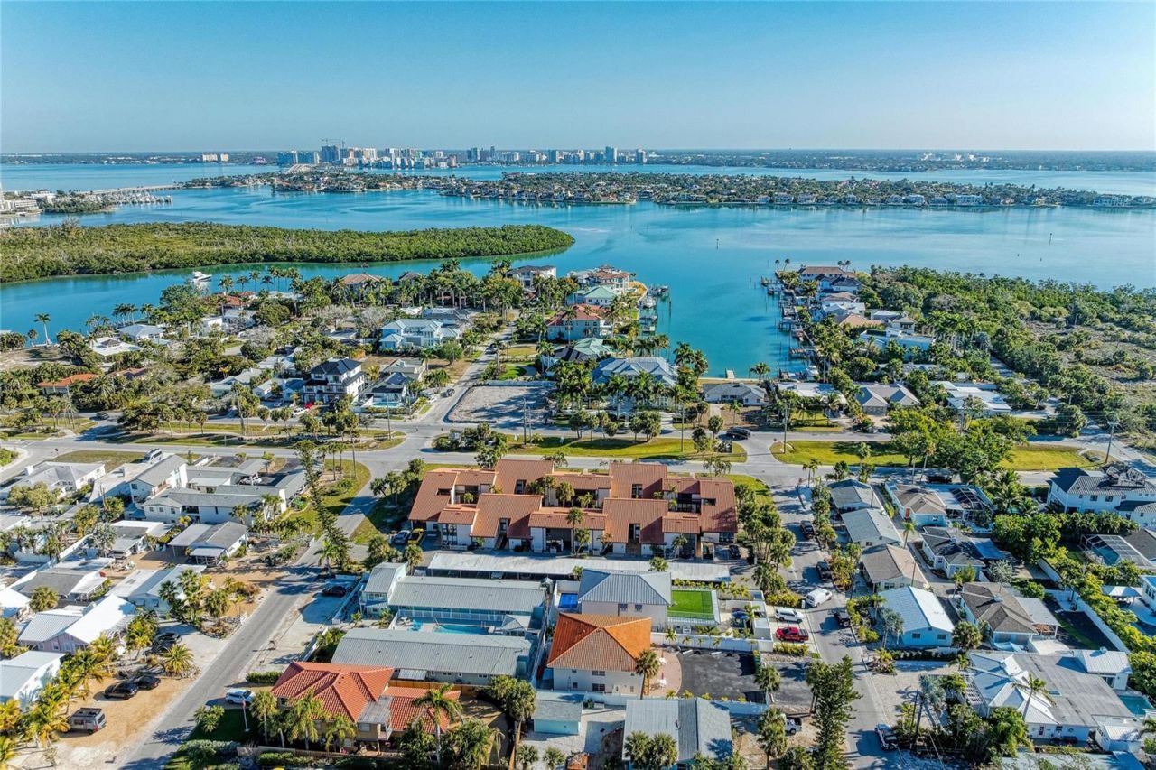 800 S Blvd Of The Presidents, Unit 9, Sarasota, FL 34236 Photo